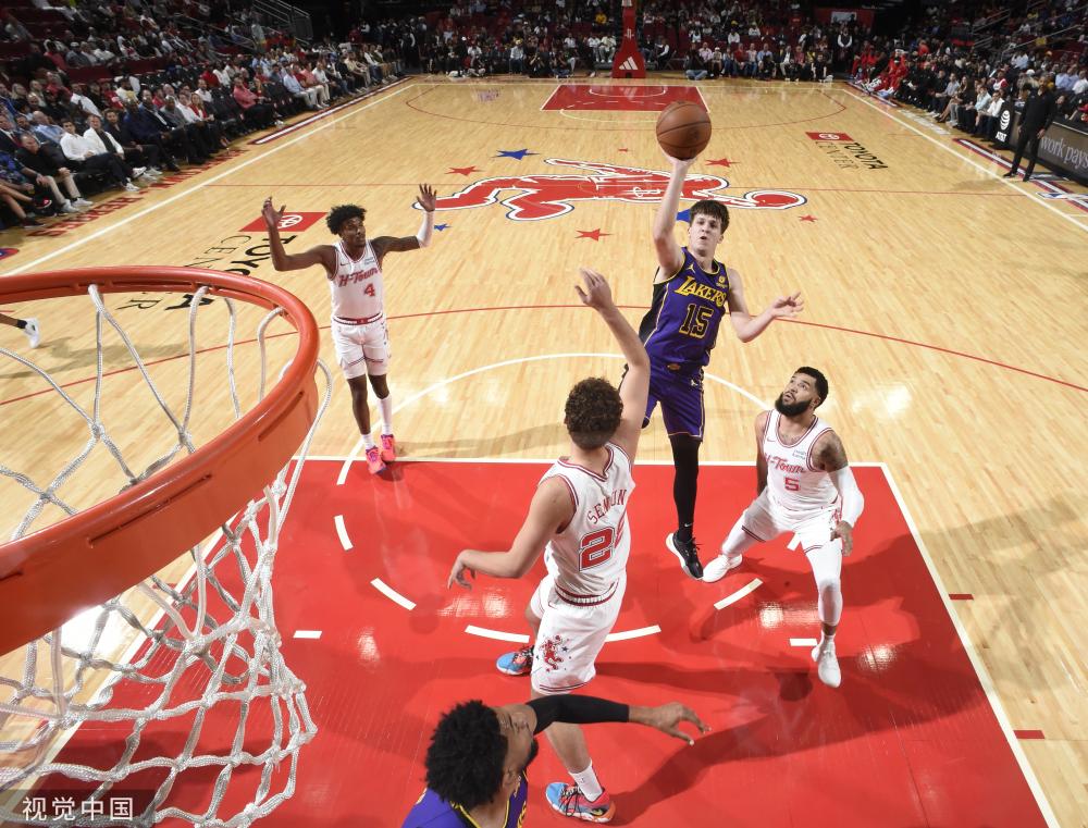 [欧冠]曼城涉险进四强 双方冲突成焦点.